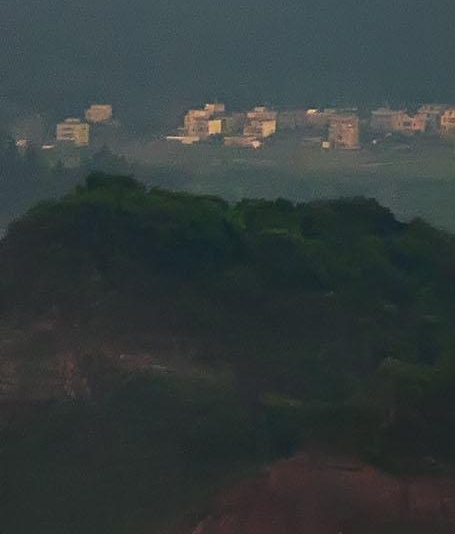放在榻榻米上面的茶台