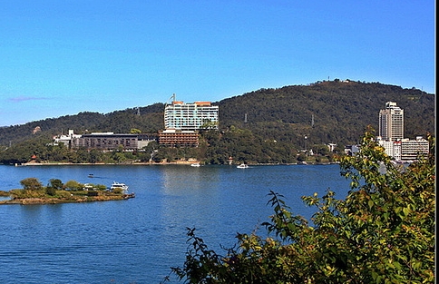 黄岛多元商城电话